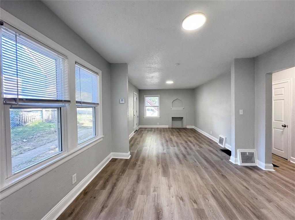 Listing Photo MLS #HMS2639659