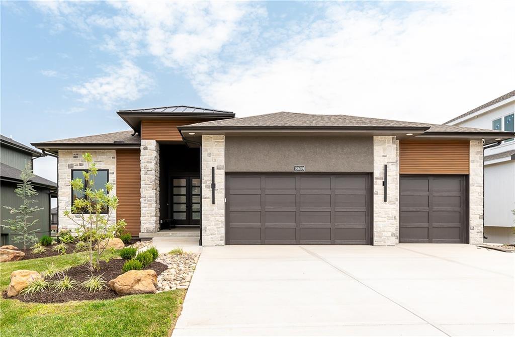 Listing Photo MLS #HMS2639899