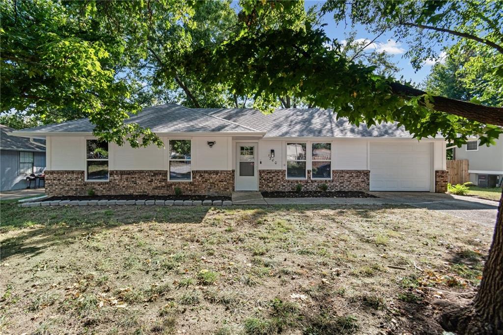 Listing Photo MLS #HMS2640758