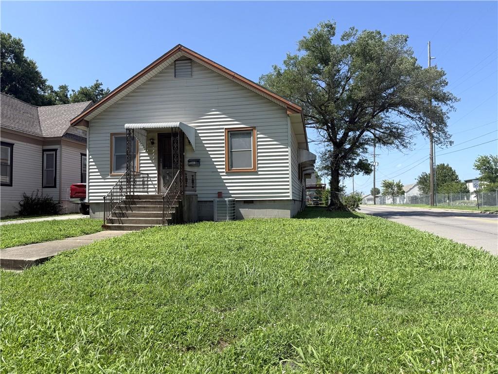 Listing Photo MLS #HMS2641204