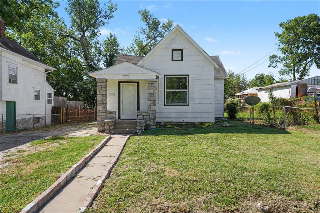 Listing Photo MLS #HMS2641301