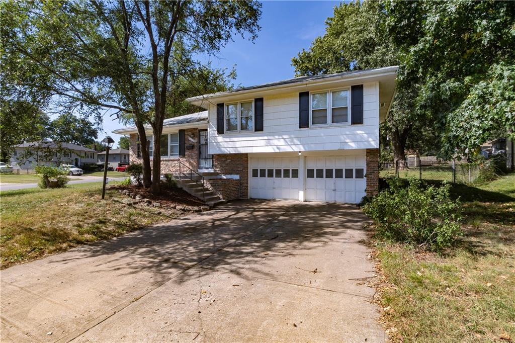 Listing Photo MLS #HMS2641346