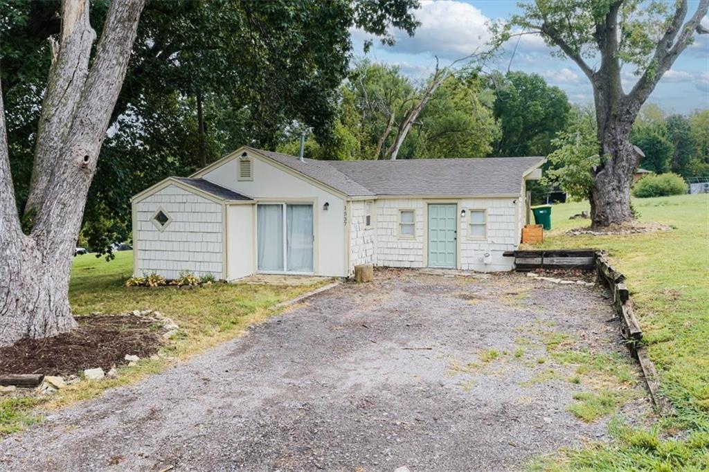 Listing Photo MLS #HMS2641446