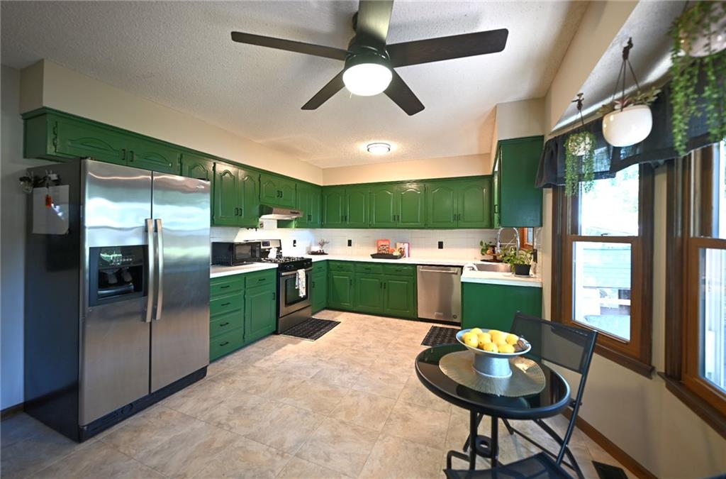 Listing Photo MLS #HMS2641637