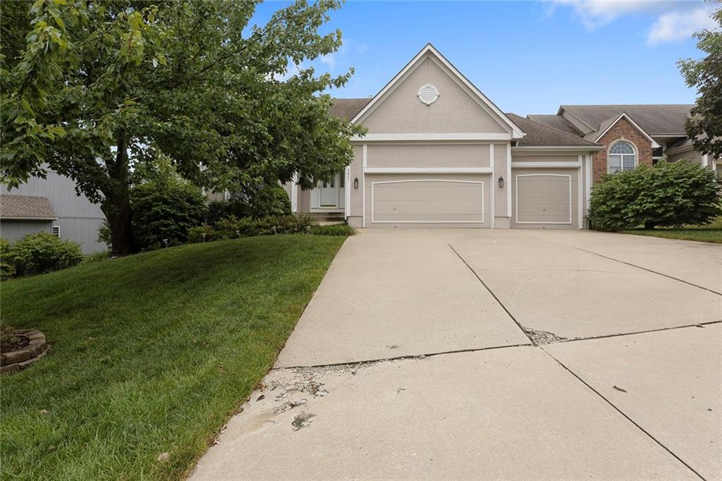 Listing Photo MLS #HMS2641733