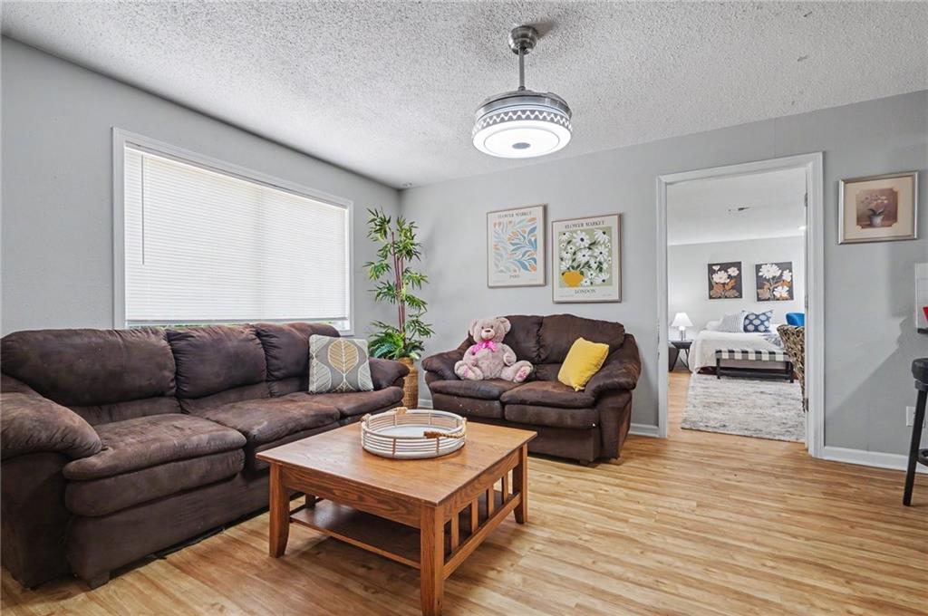 Listing Photo MLS #HMS2641767