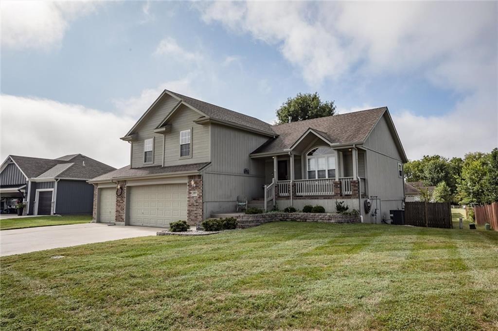 Listing Photo MLS #HMS2641908