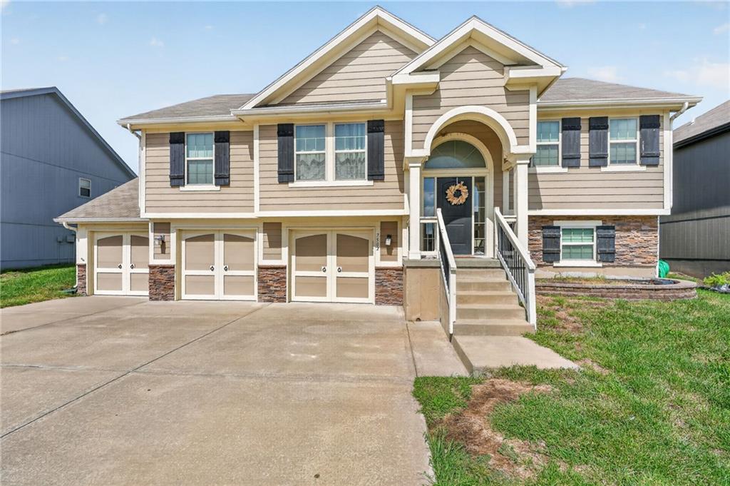 Listing Photo MLS #HMS2642029