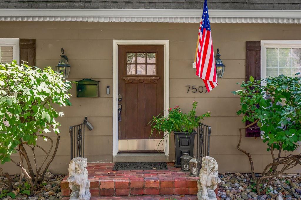 Listing Photo MLS #HMS2643085