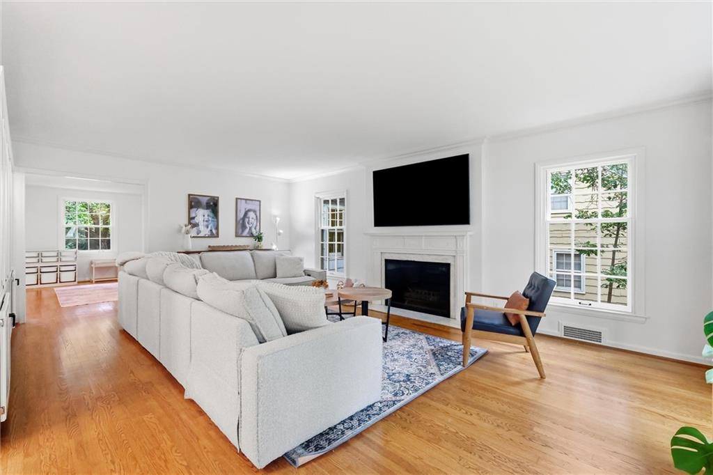 Listing Photo MLS #HMS2644121