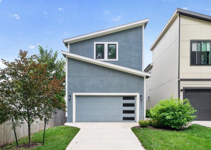 Listing Photo MLS #HMS2644128