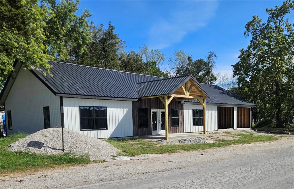 Listing Photo MLS #HMS2644237