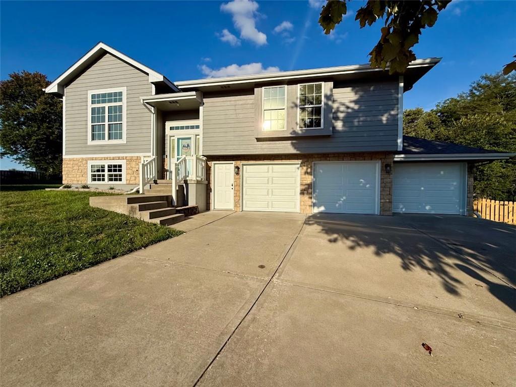 Listing Photo MLS #HMS2644511