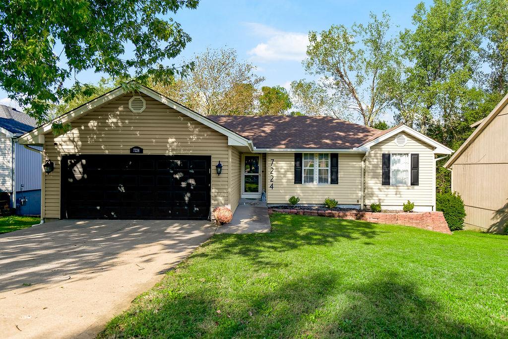 Listing Photo MLS #HMS2644829