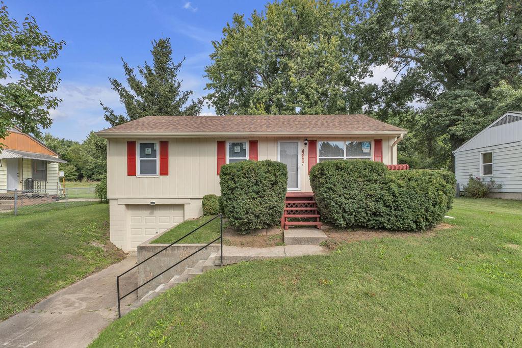 Listing Photo MLS #HMS2645069
