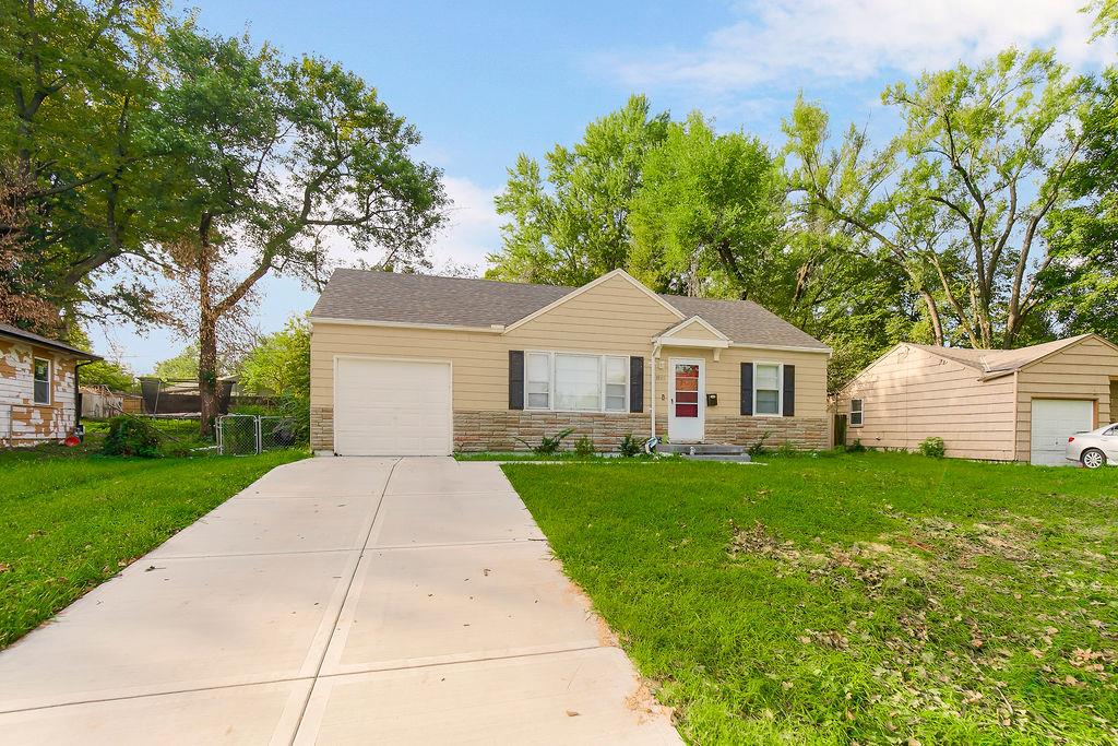 Listing Photo MLS #HMS2645343
