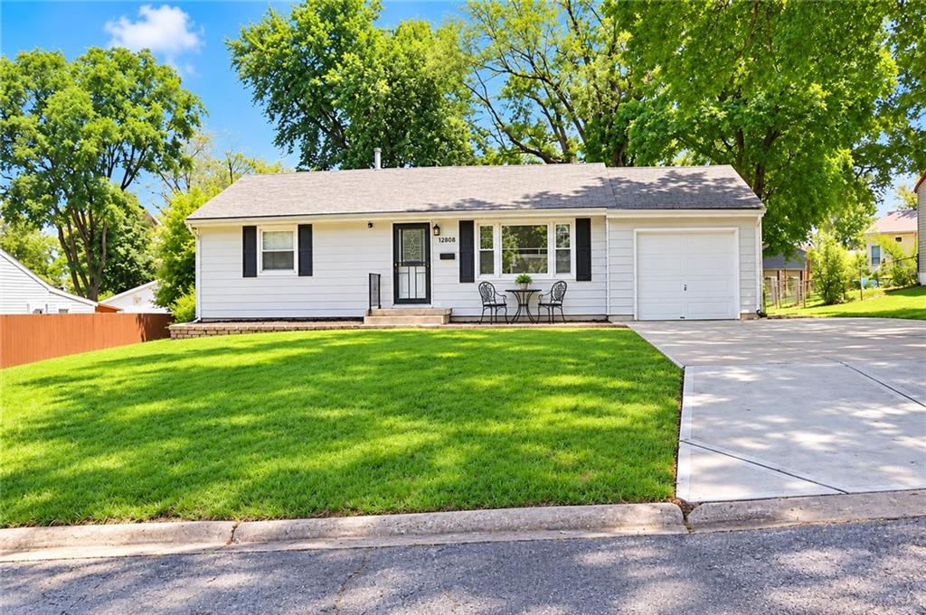 Listing Photo MLS #HMS2645362