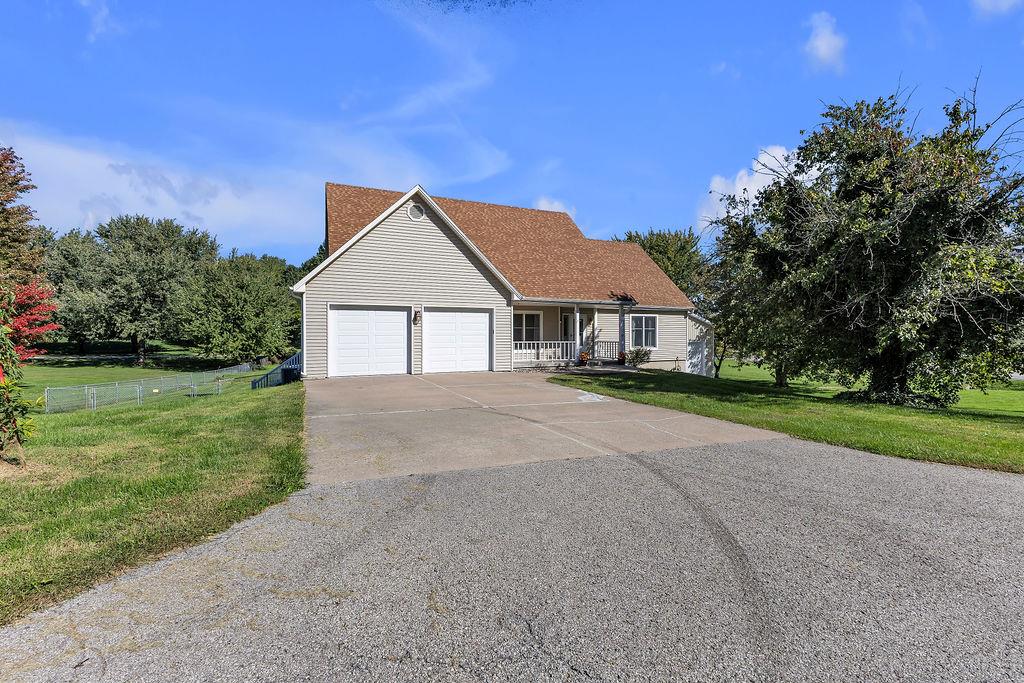 Listing Photo MLS #HMS2645675
