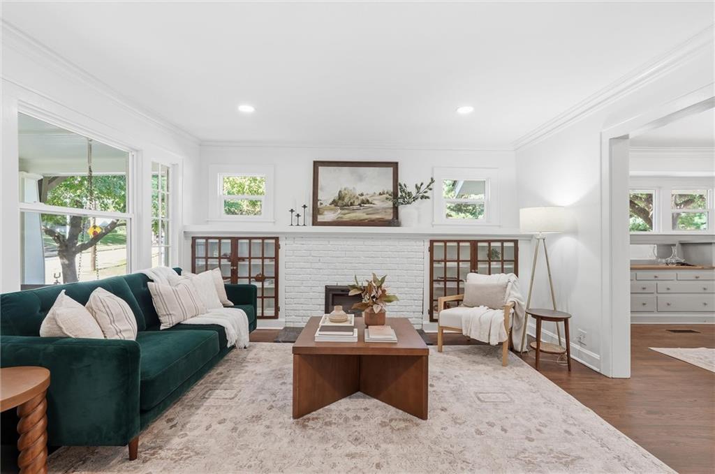 Listing Photo MLS #HMS2645821