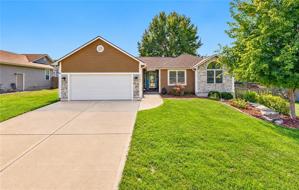 Listing Photo MLS #HMS2645874