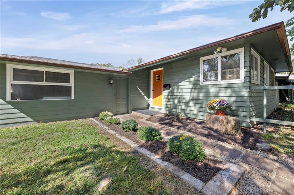 Listing Photo MLS #HMS2646280