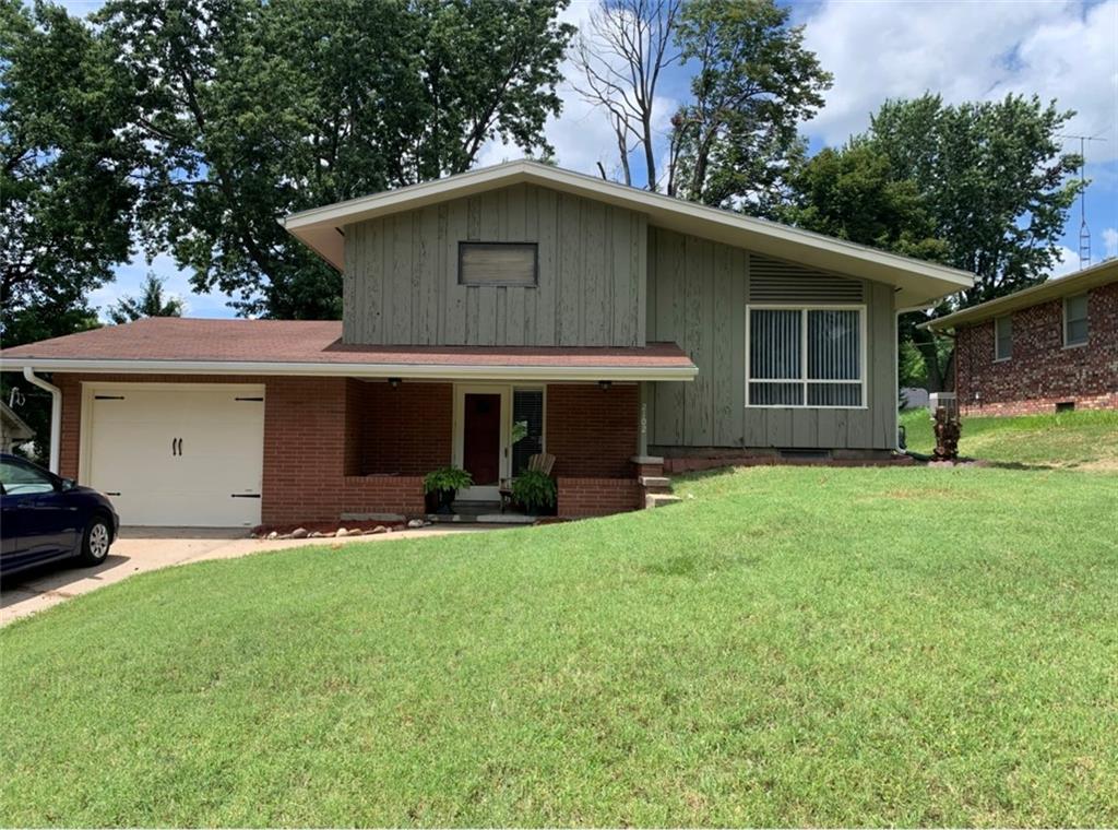 Listing Photo MLS #HMS2647105