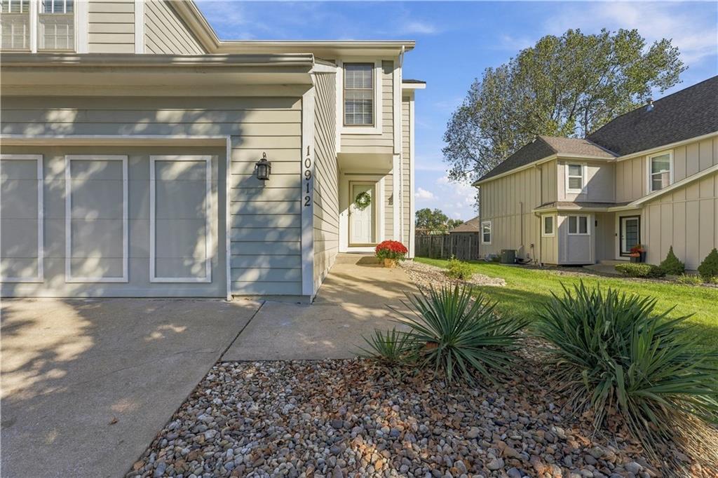 Listing Photo MLS #HMS2647739