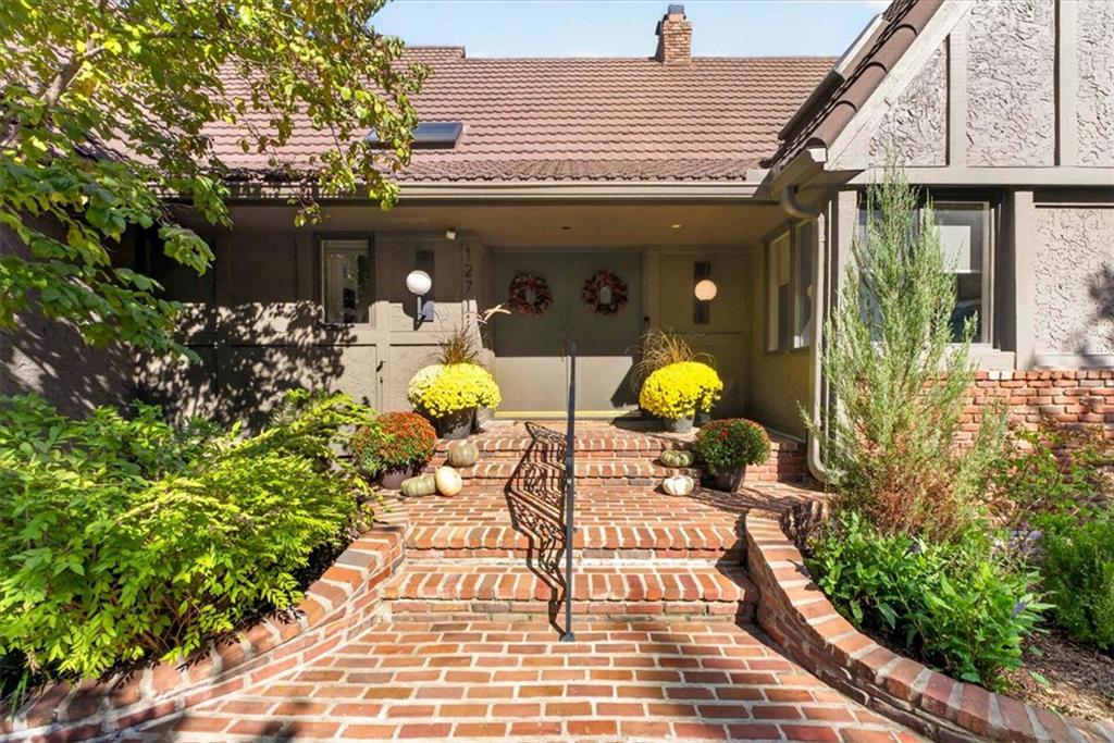 Listing Photo MLS #HMS2647845